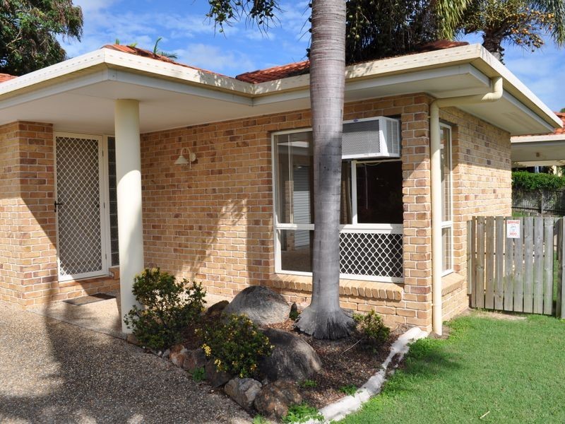 8 Fairbairn Place, Clinton QLD 4680