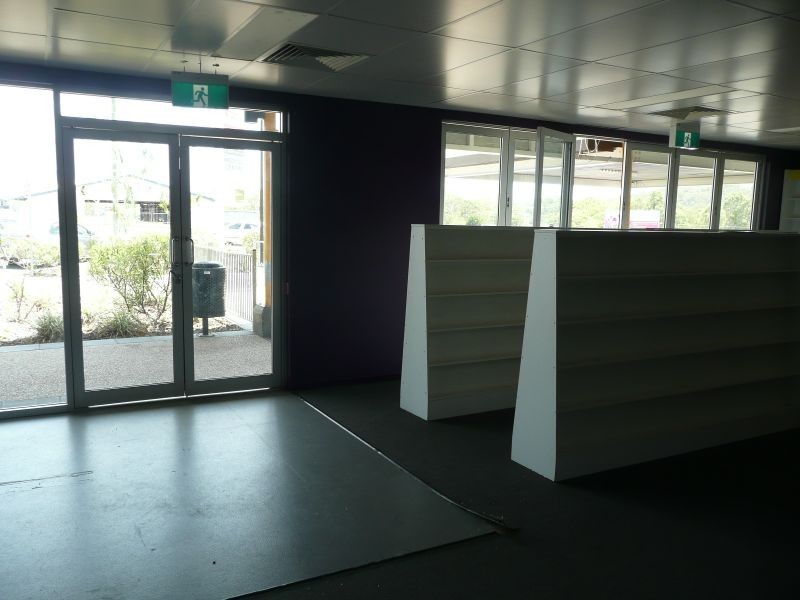 Shop 2/3 Shaw, New Auckland QLD 4680