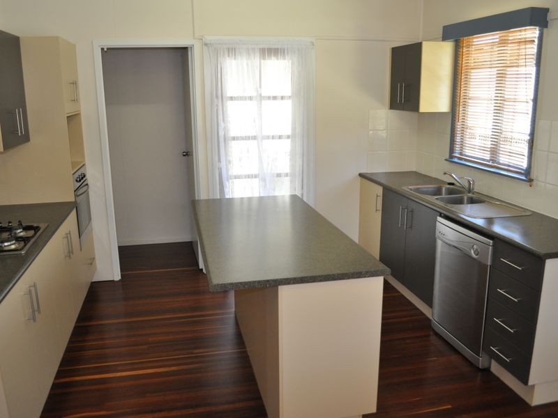 37 Higgins Street, West Gladstone QLD 4680