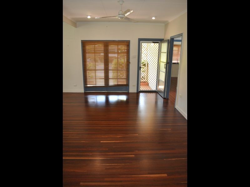 37 Higgins Street, West Gladstone QLD 4680
