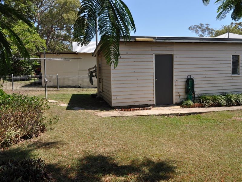 37 Higgins Street, West Gladstone QLD 4680