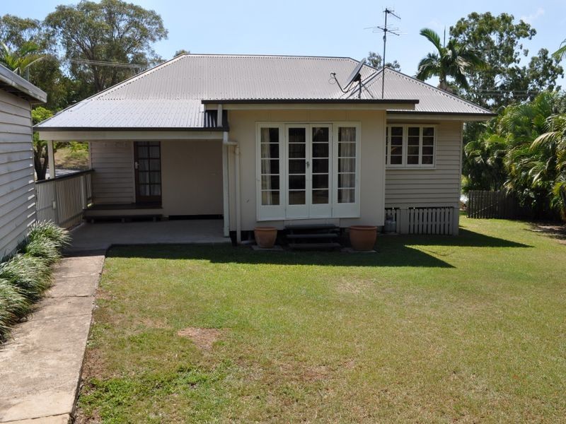 37 Higgins Street, West Gladstone QLD 4680
