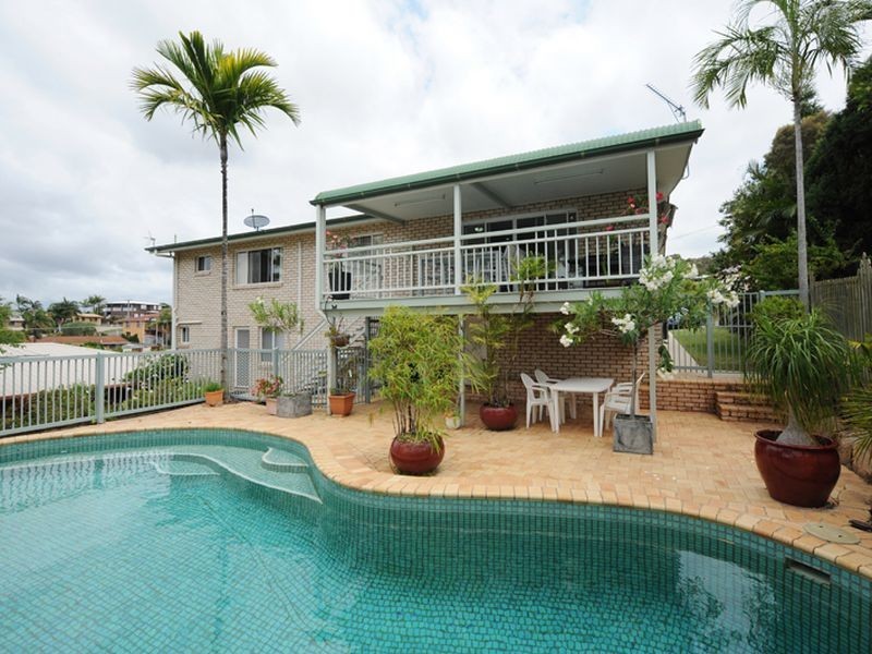 3 Columbia Avenue, Clinton QLD 4680