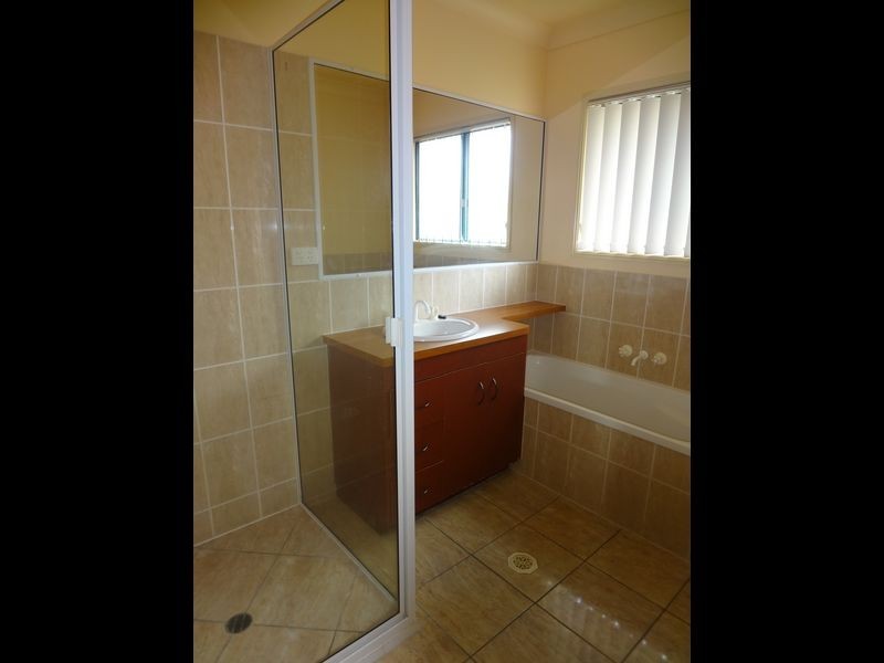 8 Stitt Close, Glen Eden QLD 4680