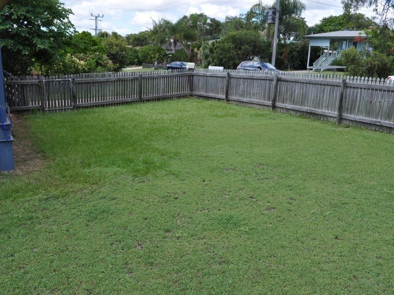 100 Barney Street, Barney Point QLD 4680