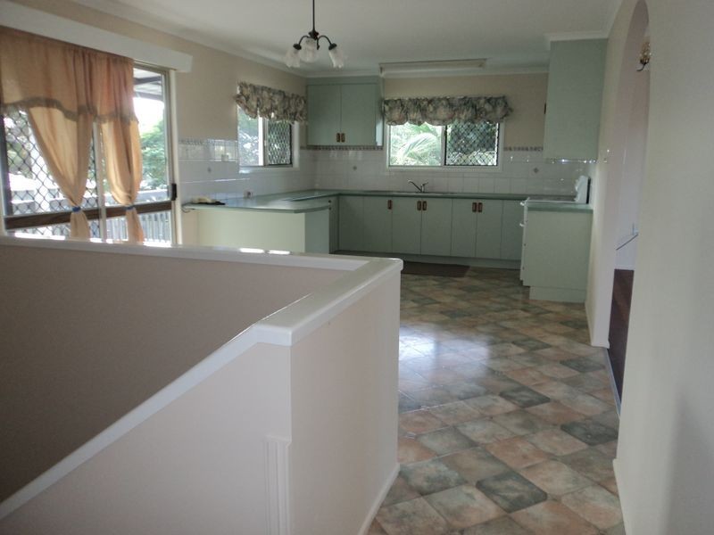 2 Goshawk Street, New Auckland QLD 4680