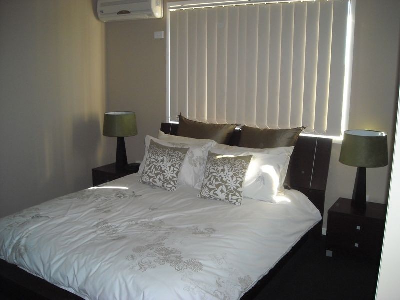 1/25 ROBERTS STREET, Gladstone QLD 4680