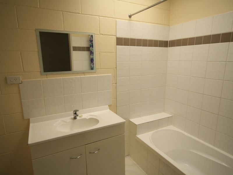 2/74 Ann Street, South Gladstone QLD 4680