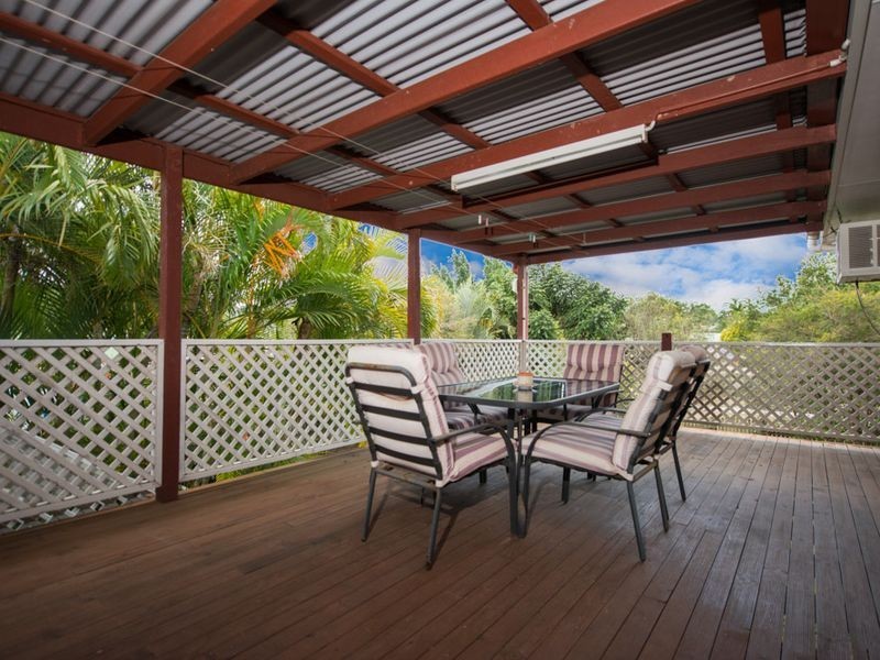 18 Deborah Street, Glen Eden QLD 4680