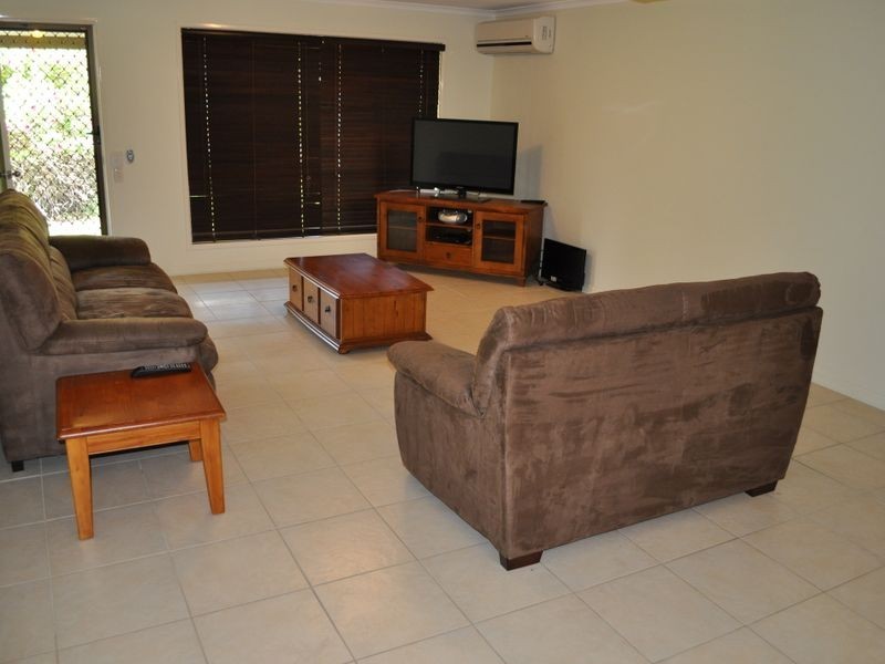 1 & 2/2 Apollo Drive, Clinton QLD 4680