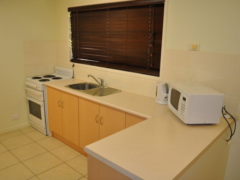 1 & 2/2 Apollo Drive, Clinton QLD 4680