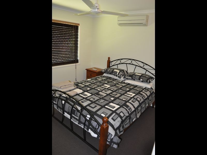 1 & 2/2 Apollo Drive, Clinton QLD 4680