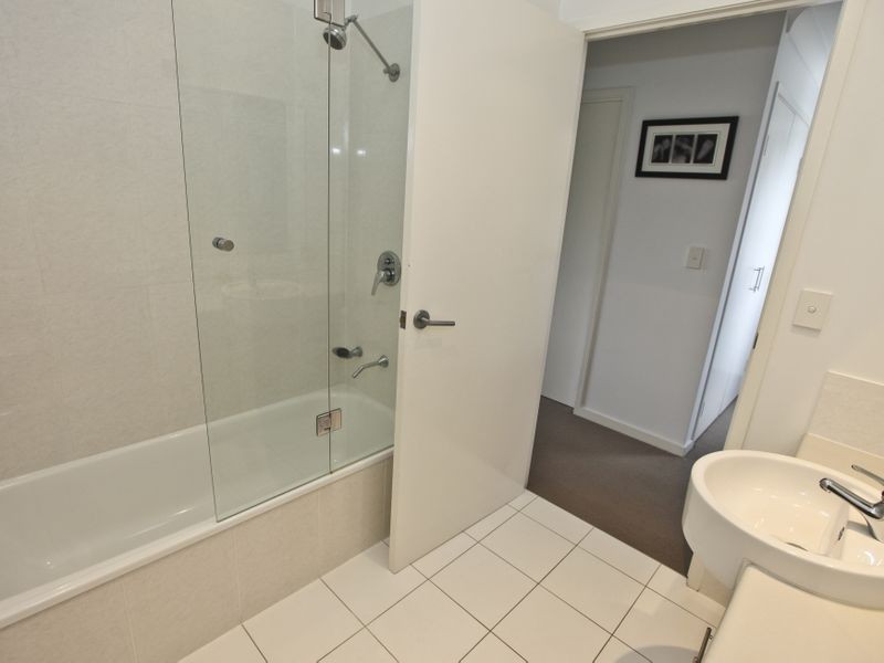 5/10 Nothling Street, New Auckland QLD 4680