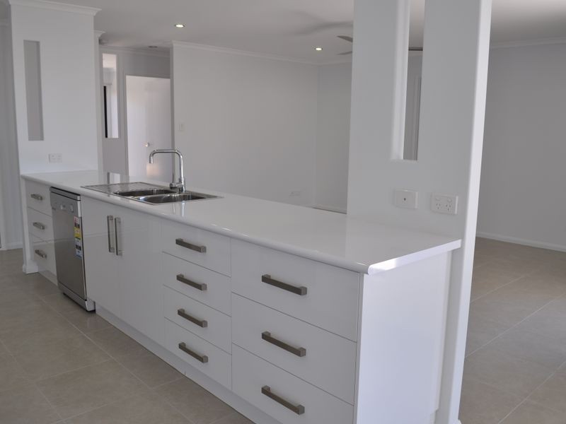 9 Windjana Court, New Auckland QLD 4680