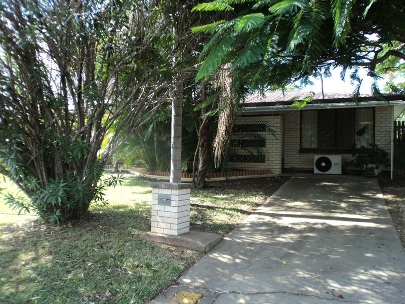 33 Hansen Crescent, Clinton QLD 4680