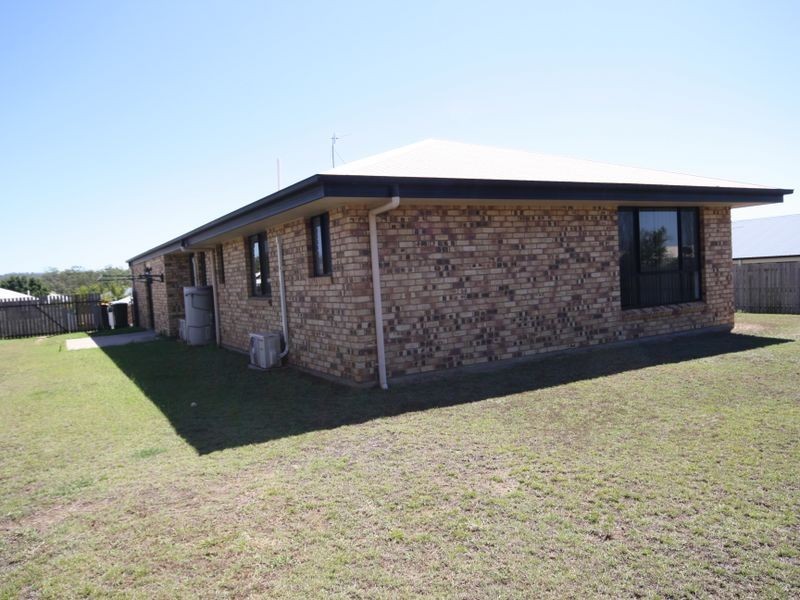 5 Dorinda Close, Clinton QLD 4680