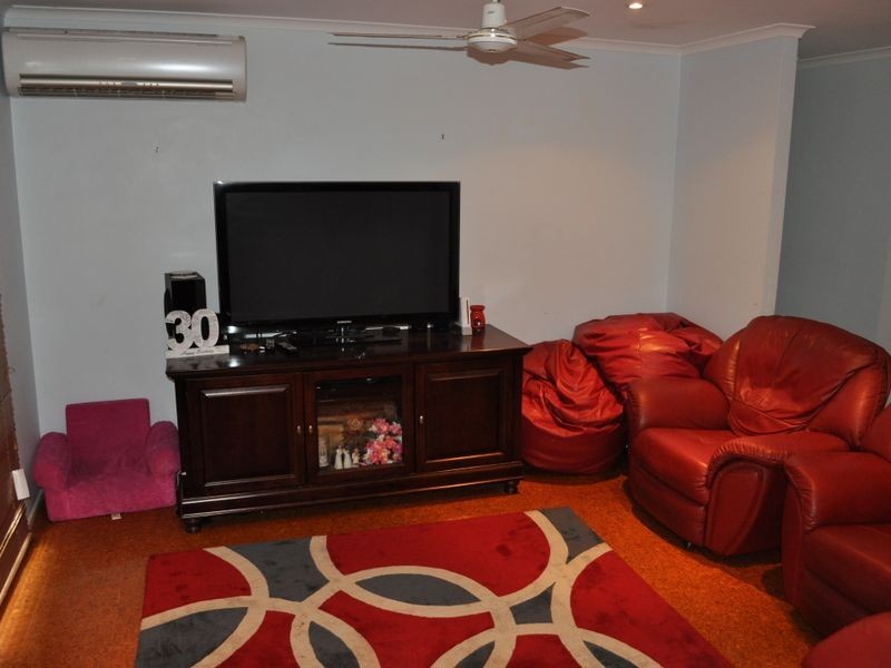 48 Gretel Drive, Clinton QLD 4680