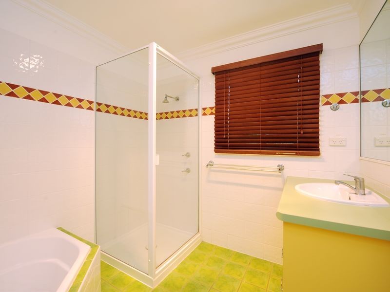 12 Solonika Court, South Gladstone QLD 4680