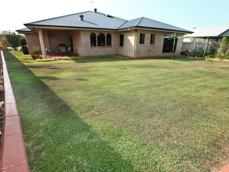 27 Whitbread Road, Clinton QLD 4680