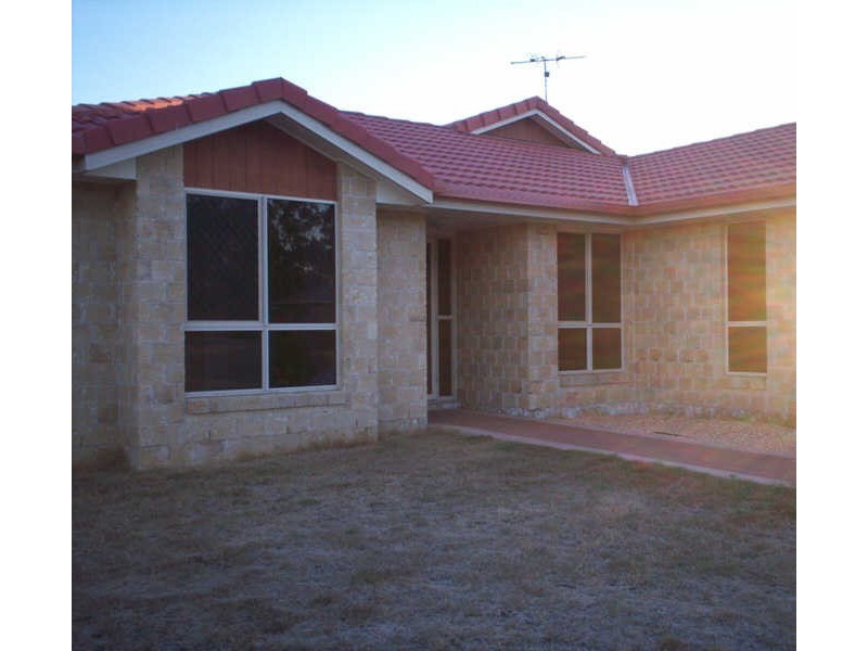 1 Reinaerhoff Crescent, Glen Eden QLD 4680