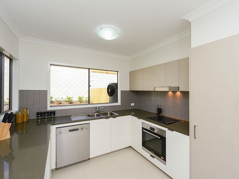 ‘Glen Eden Mews’/1 Ringuet Close, Glen Eden QLD 4680