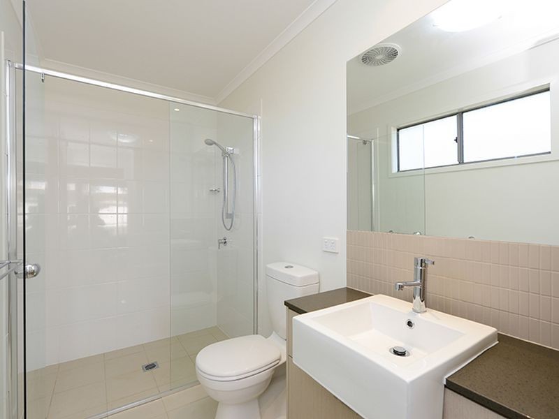 ‘Glen Eden Mews’/1 Ringuet Close, Glen Eden QLD 4680