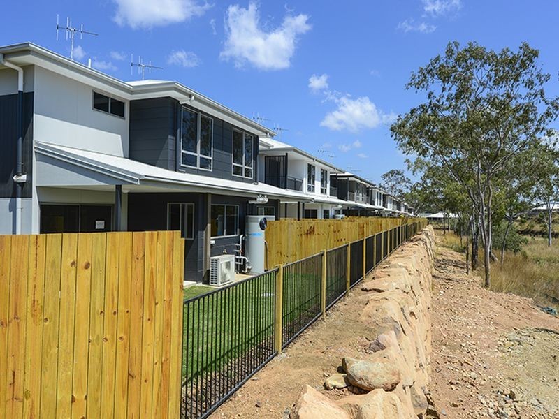 ‘Glen Eden Mews’/1 Ringuet Close, Glen Eden QLD 4680