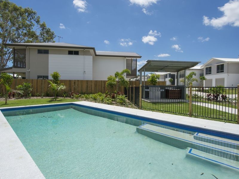 ‘Glen Eden Mews’/1 Ringuet Close, Glen Eden QLD 4680