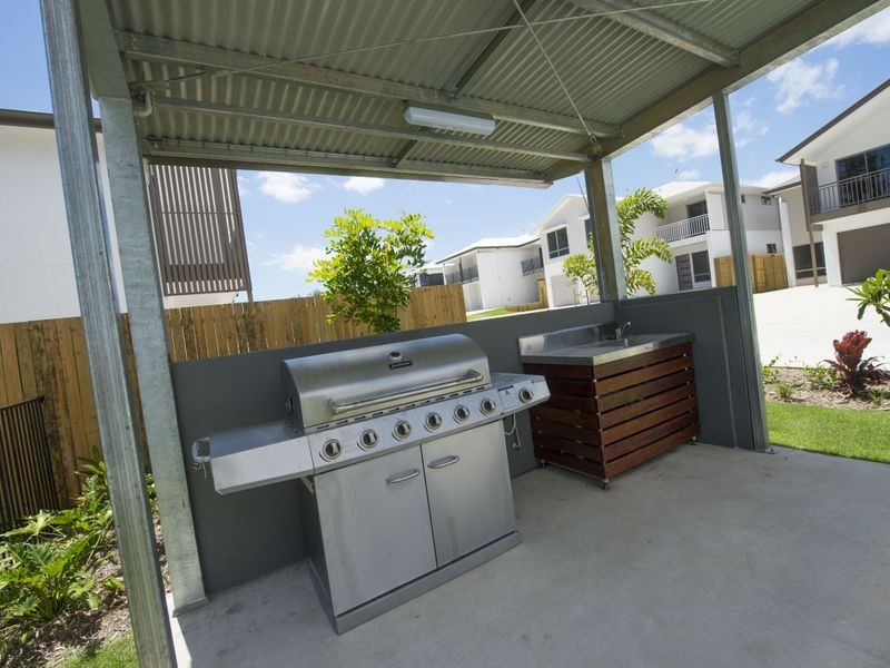 ‘Glen Eden Mews’/1 Ringuet Close, Glen Eden QLD 4680