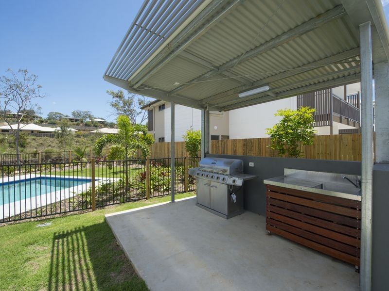 ‘Glen Eden Mews’/1 Ringuet Close, Glen Eden QLD 4680