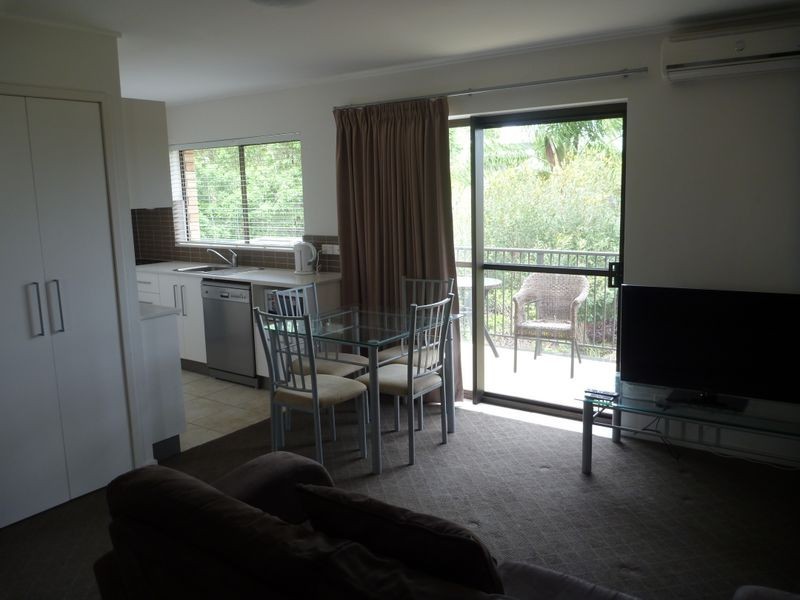 9/208-212 Oaka Street, West Gladstone QLD 4680