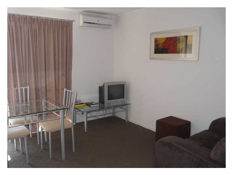 1/208-212 Oaka Street, South Gladstone QLD 4680
