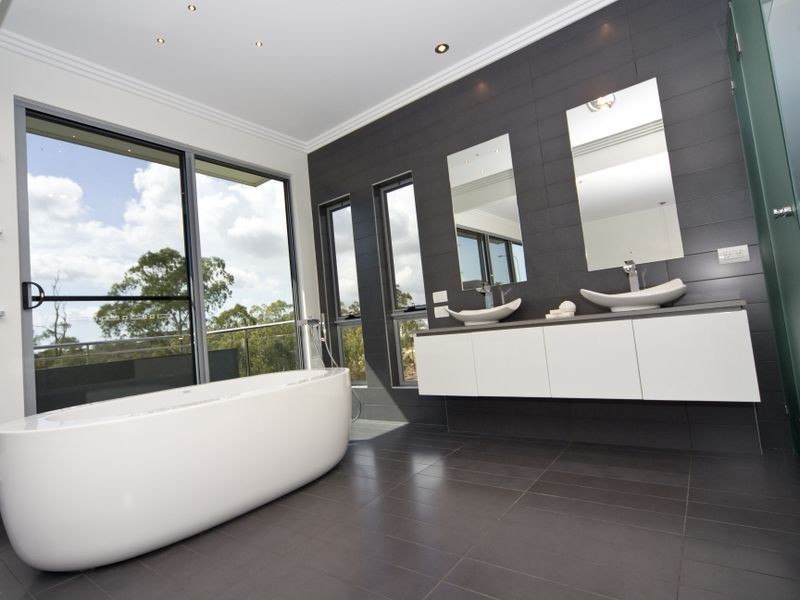 1 Dolphin Terrace, South Gladstone QLD 4680