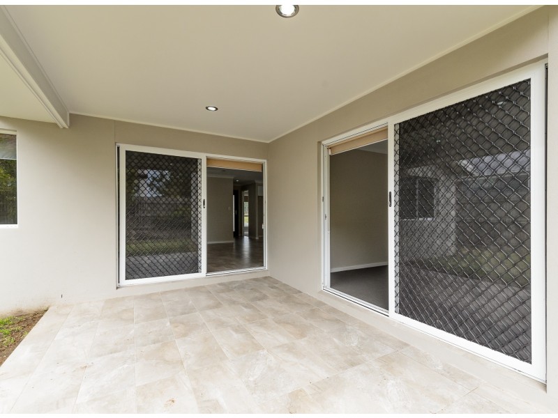 9 Dean Street, Glen Eden QLD 4680