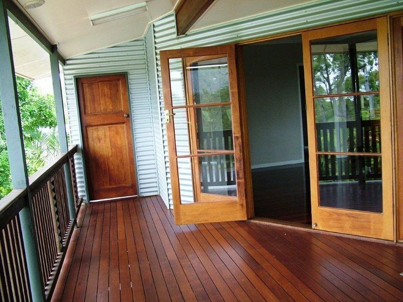4 Nash Street, West Gladstone QLD 4680