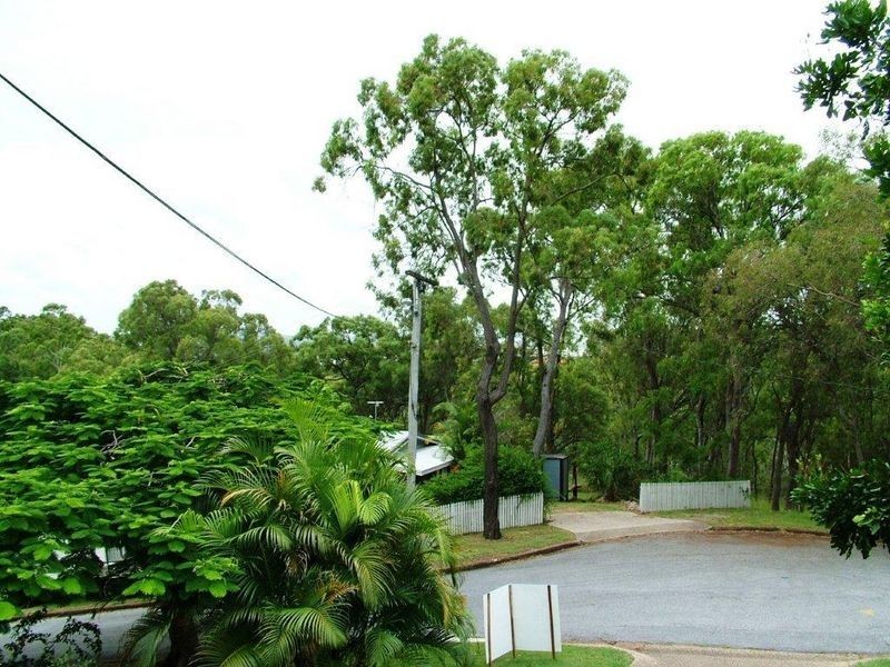 4 Nash Street, West Gladstone QLD 4680