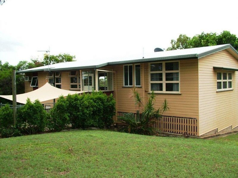 4 Nash Street, West Gladstone QLD 4680