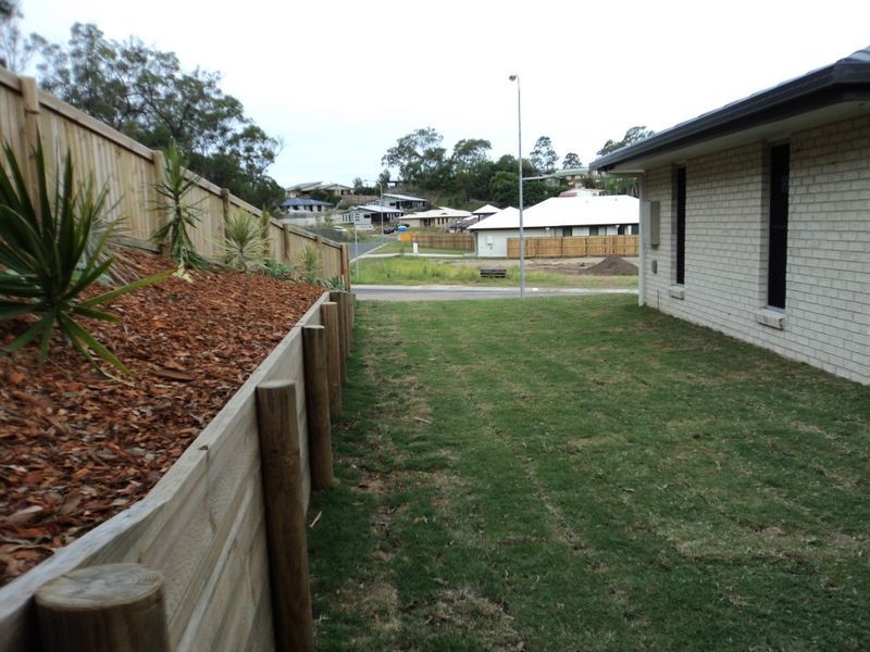 21 Valley Way, Boyne Island QLD 4680