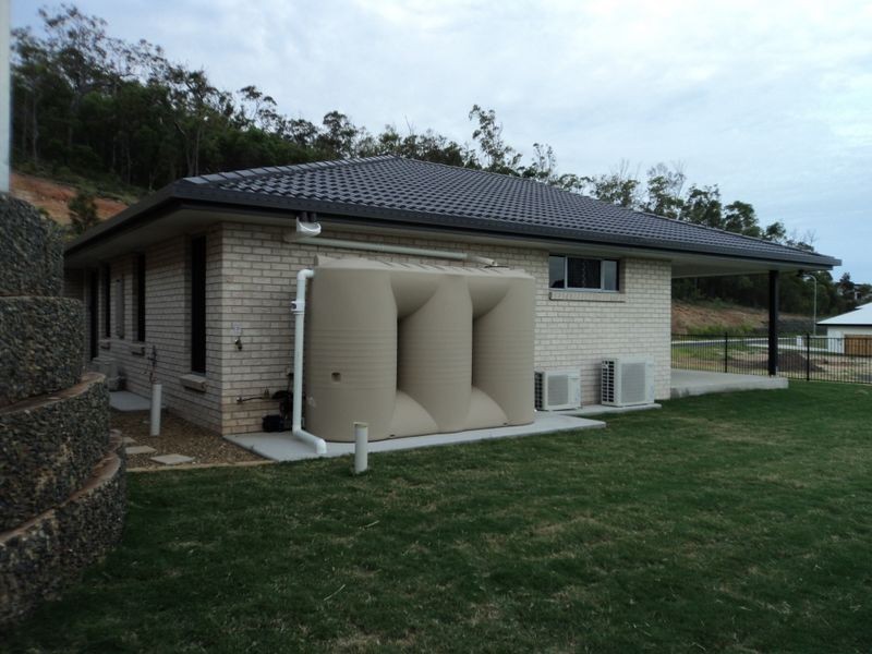 21 Valley Way, Boyne Island QLD 4680