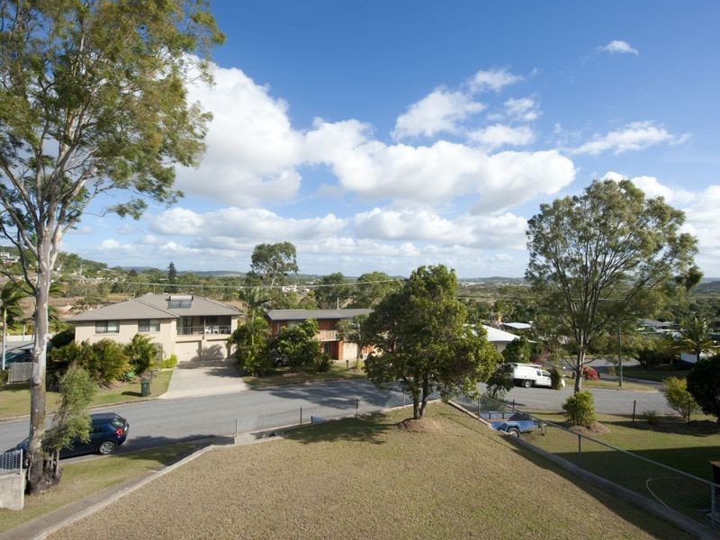 4 Ferguson Crescent, West Gladstone QLD 4680