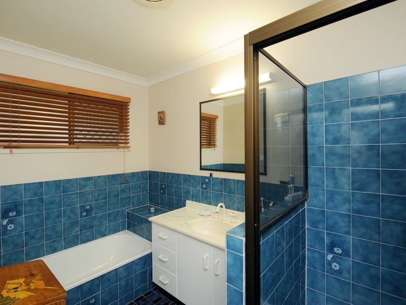 25 Aramac Drive, Clinton QLD 4680