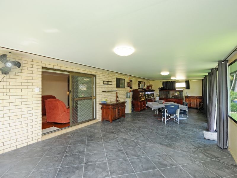 25 Aramac Drive, Clinton QLD 4680