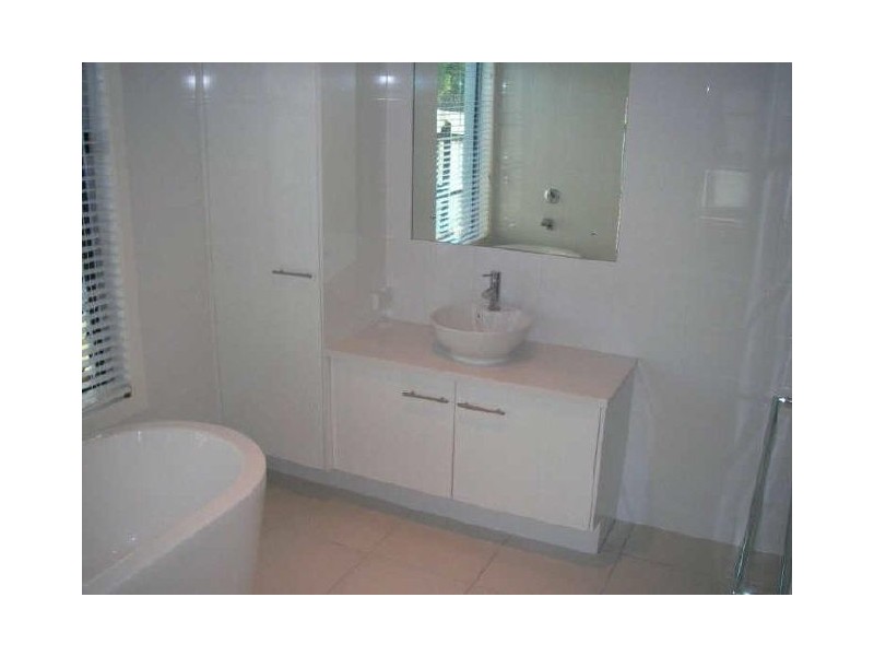 14 JOHNSON STREET, Gladstone QLD 4680