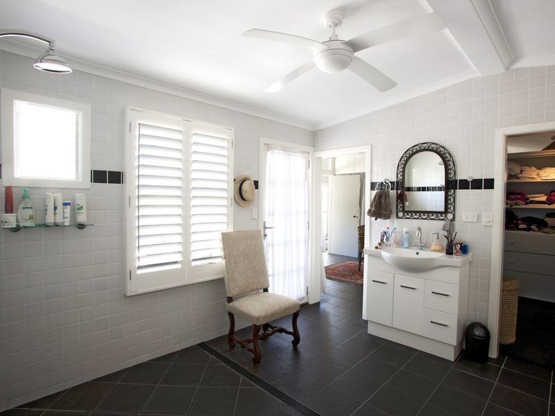 9 Barton Street, Seventeen Seventy QLD 4677
