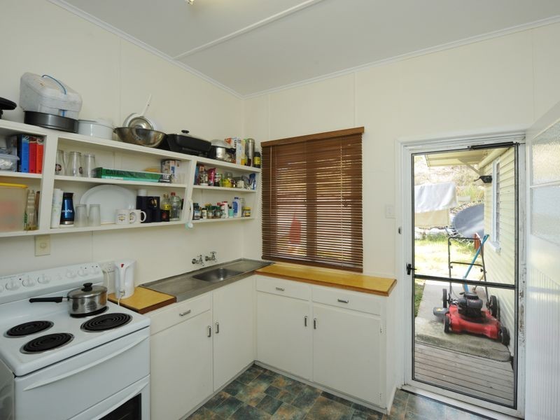 39 Ann Street, South Gladstone QLD 4680