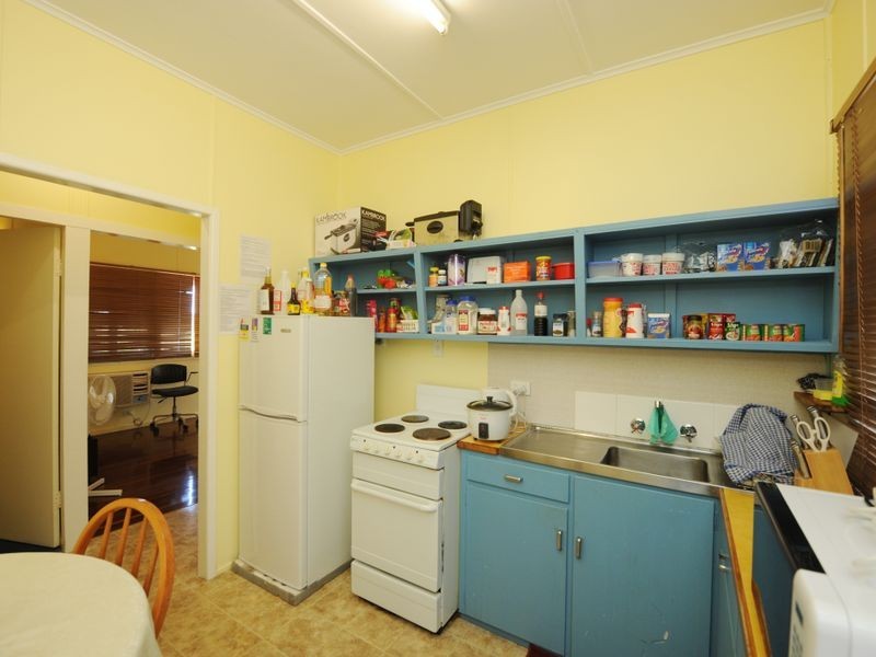 39 Ann Street, South Gladstone QLD 4680