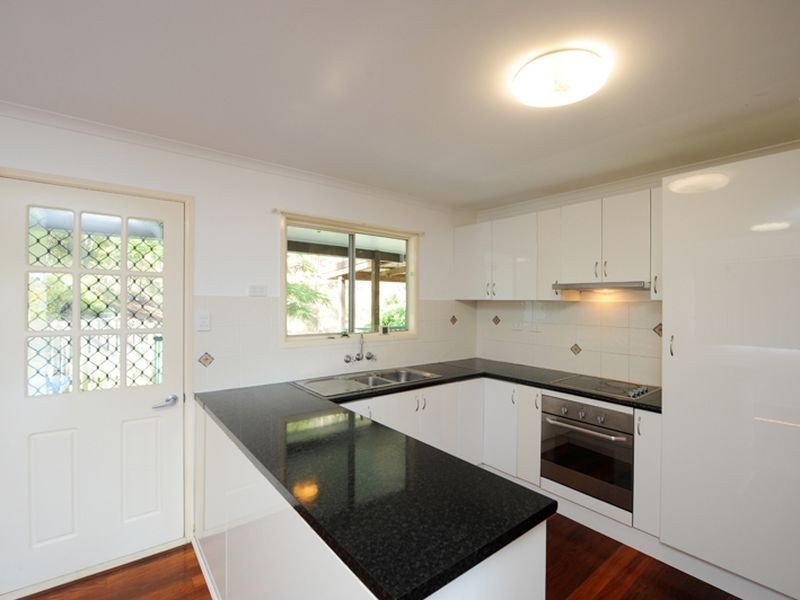 22 Boyne Crescent, West Gladstone QLD 4680