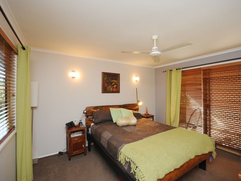 9 Currawong Court, Boyne Island QLD 4680
