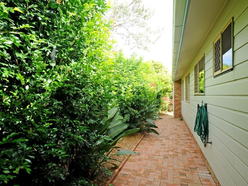 9 Currawong Court, Boyne Island QLD 4680