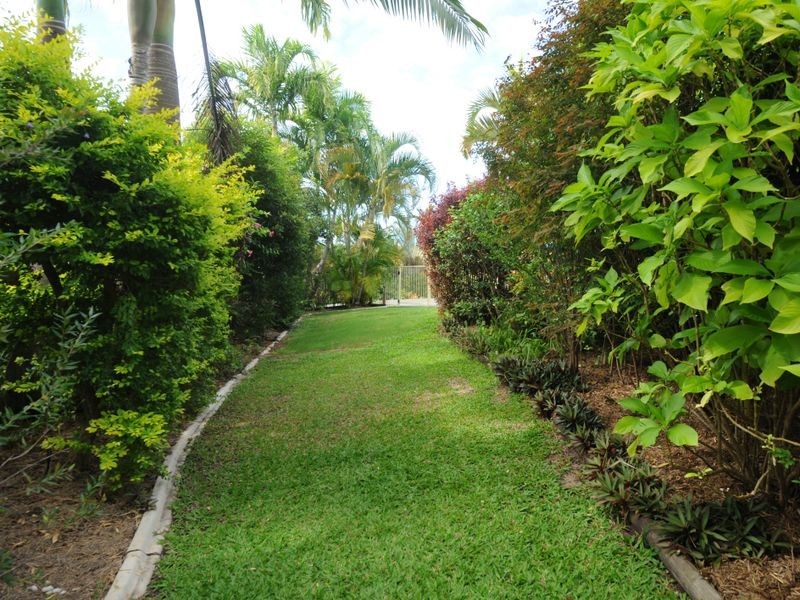 9 Currawong Court, Boyne Island QLD 4680